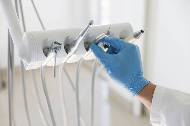 Professional Wisdom Tooth Removal technician working in Lemoore Station, CA